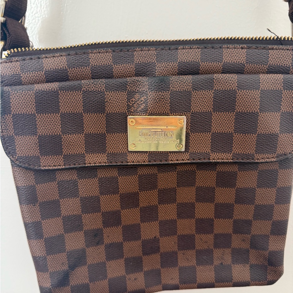 Checkered Brown Crossbody Bag - Picture 2 of 3
